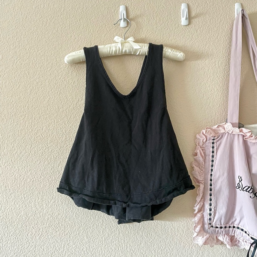 EUC We The Free by Free People black ruffle back cropped tank top